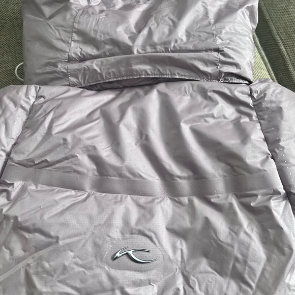 KJUS Special Edition Ski Jacket- will keep you WARM! - Picture 9 of 13